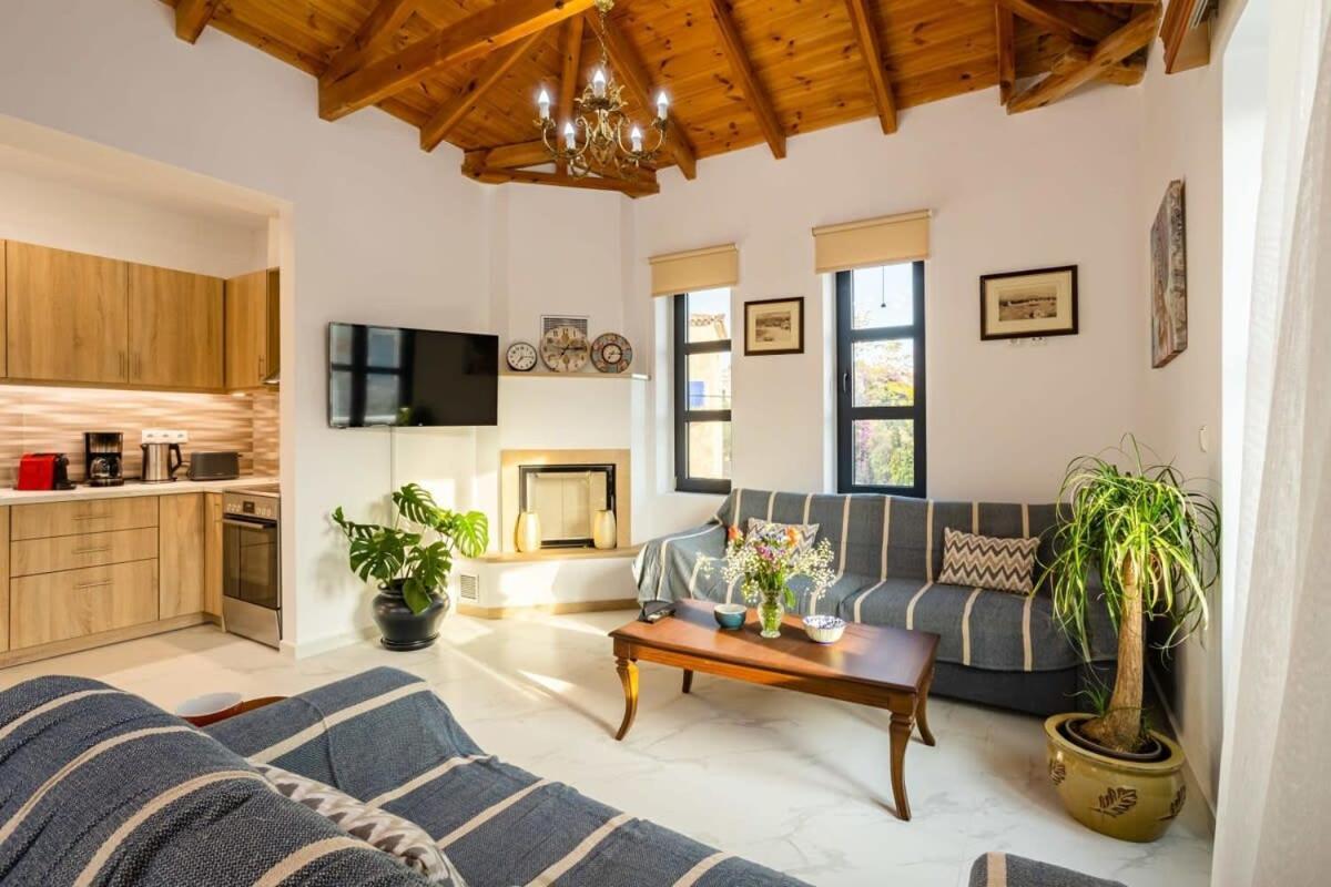 Stoúpa Mani Stone Built Home A Breath Away To The Sea מראה חיצוני תמונה
