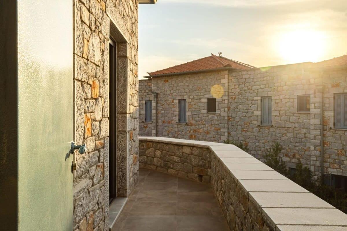 Stoúpa Mani Stone Built Home A Breath Away To The Sea מראה חיצוני תמונה